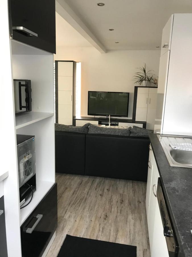 Jeannette Apartment *