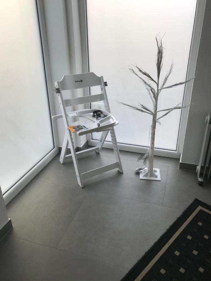 Jeannette Apartment