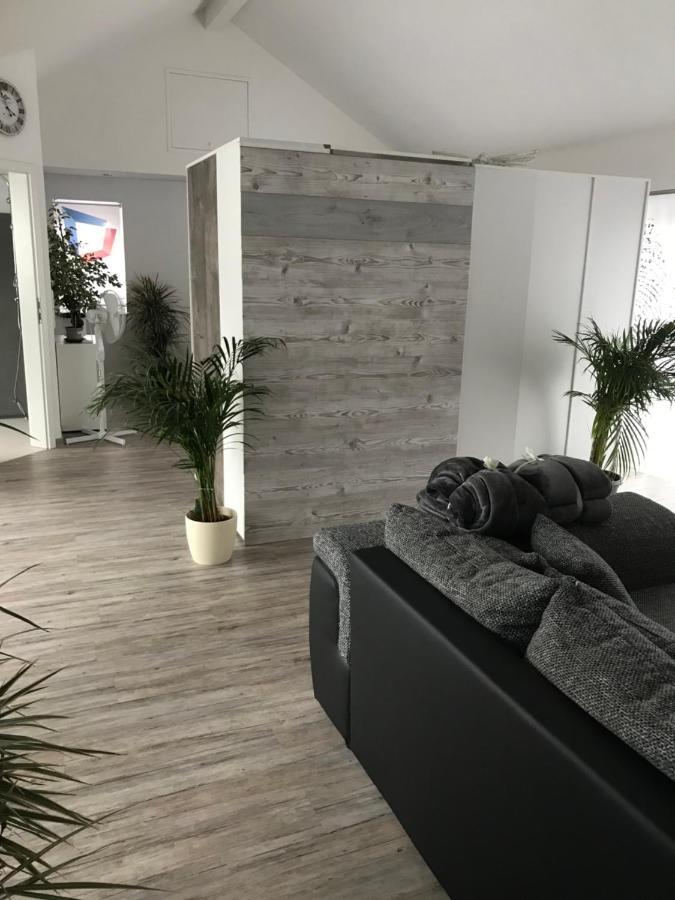 Jeannette Apartment